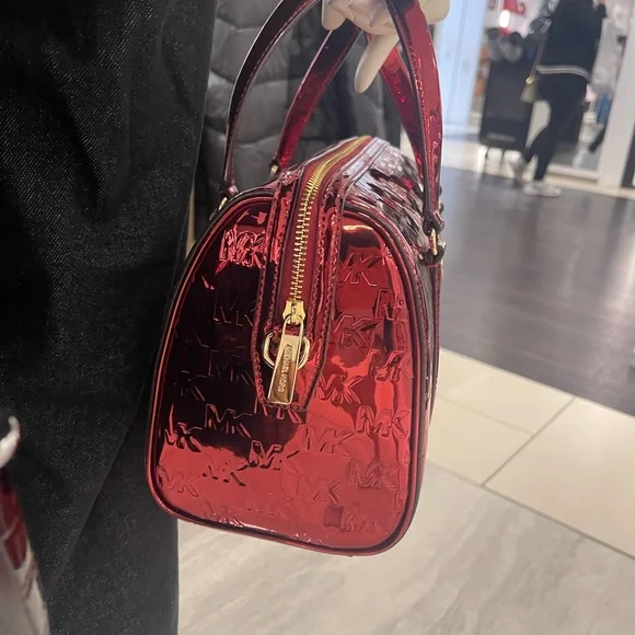 MICHAEL KORS Jet Set Medium Metallic Logo Debossed Satchel
Cherry 
NWT - Picture 4 of 16